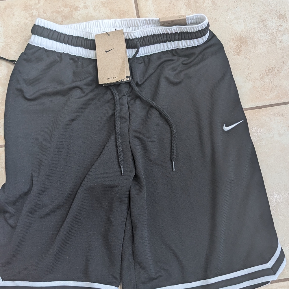 Nike Men's Dark Gray Athletic Shorts